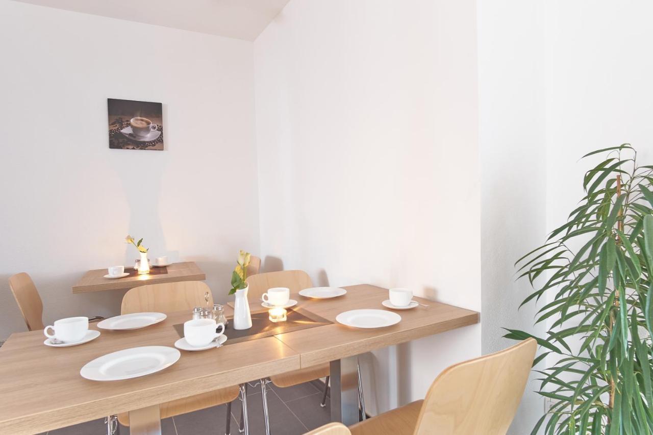 Zur Friedenseiche Bed & Breakfast Aichach Exterior photo